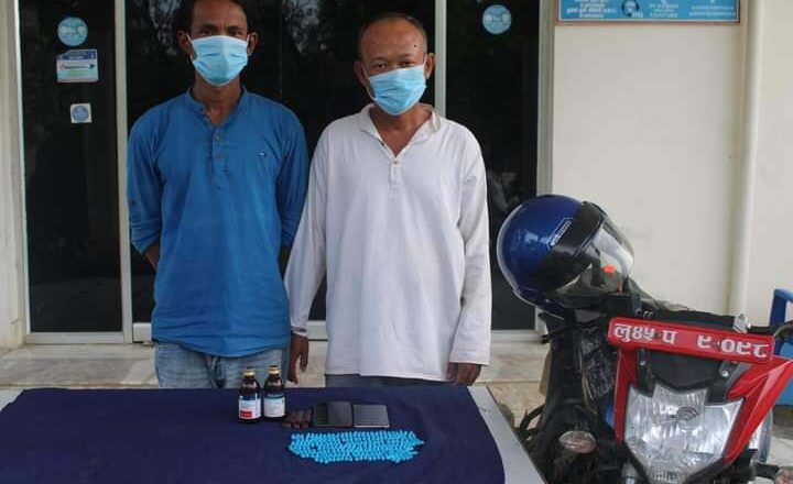 लागू औषध सहित २ जना पक्राउ